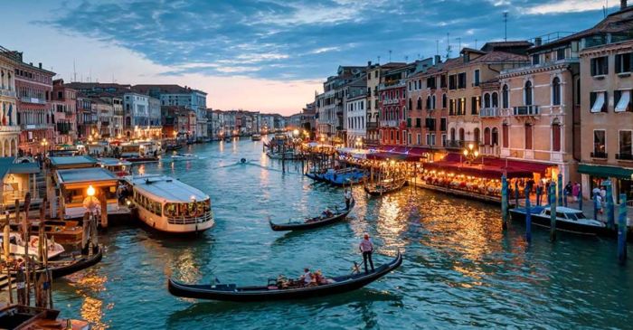 Breaks theworldinmypocket Breaks theworldinmypocket